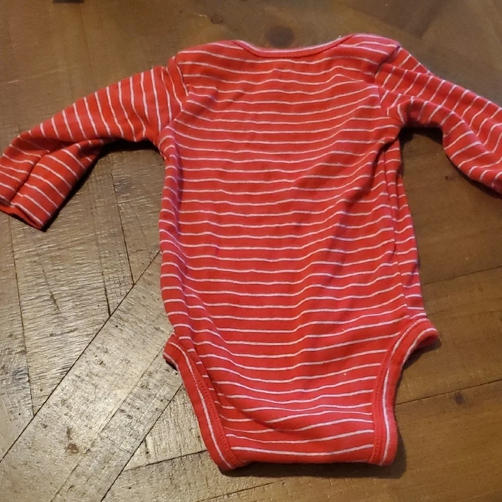 🐻 Carter's Striped Red and White Bodysuit